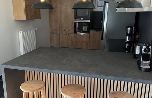 Saint-Jean-la-Bussiere House | Gîte du Beaujolais Bleu 18 pers. - Pool and Jacuzzi - Lac des Sapins 2mn away