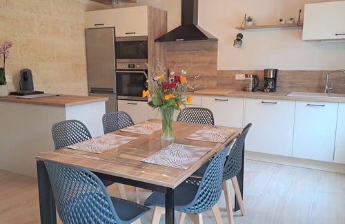 Saint-Andre-de-Cubzac House | Gîte du pont de Lapeyre, 3* bed and breakfast