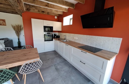 Rouez House | Gîte du Plantagenêt with private indoor heated pool