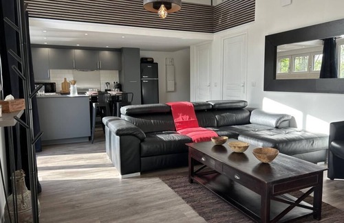 Croissy-Beaubourg Apartment | Gîte en Centre Équestre - Disney à15 mn !