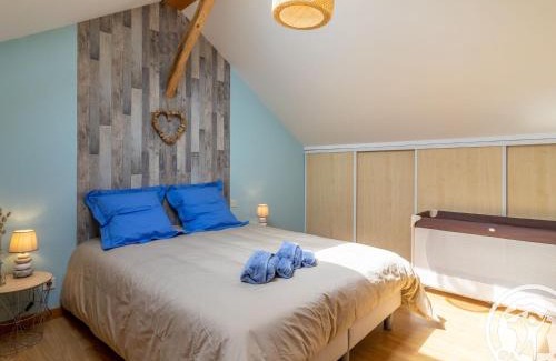 Maulevrier House | Gîte familial proche Parc Oriental et Puy du Fou, jardin clos, commerces accessibles à pied - FR-1-622-66