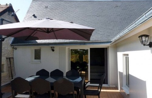 Saint-Georges-sur-Cher Apartment | Gîte * L'Aérostier 5 p, bright and comfortable