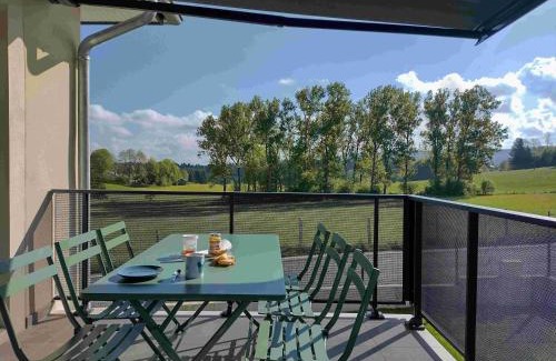 Saint-Laurent-en-Grandvaux Apartment | Gîte Les Hirondelles