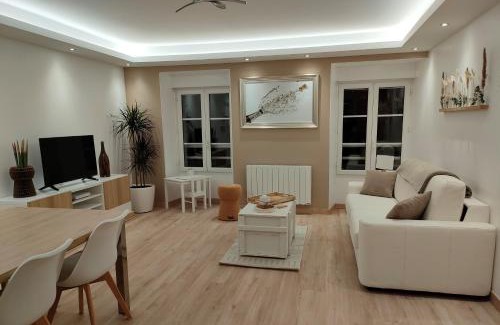 Flavigny Apartment | Gîte "La bulle de Léna" avec petit-déjeuner garage et parking