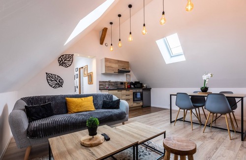 Serez Apartment | Gîte la Fontaine - Cosy avec Jacuzzi - 1h de Paris