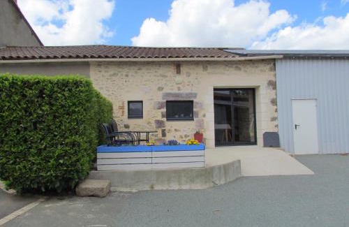 Montournais House | Gîte la petite maison