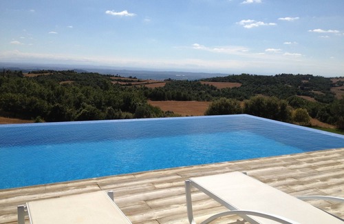 Madrona Villa | Gîte La Portella for 26 people