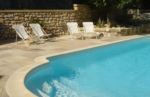 Combas House | Gîte Le clos des mûriers; under the Gard sun!