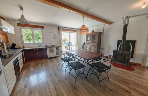 Cazals-des-Bayles House | Gîte le Cyprès, private garden, swimming pool, open countryside, agrotourism farm, near Mirepoix