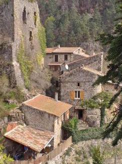 Lamastre House | Gîte le rocher du château de Retourtour
