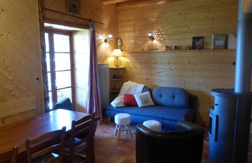 Poule-les-Echarmeaux House | Gîte Le Serdoret - POULE-LES-ECHARMEAUX