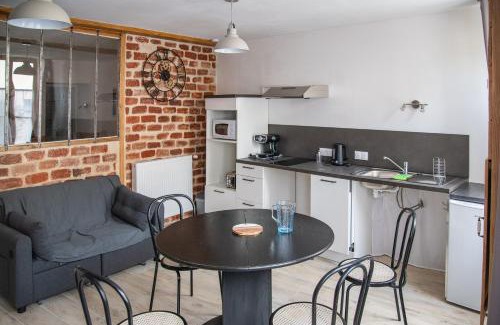 Artonne Apartment | Gîte PMR - Le petit atelier de Marius