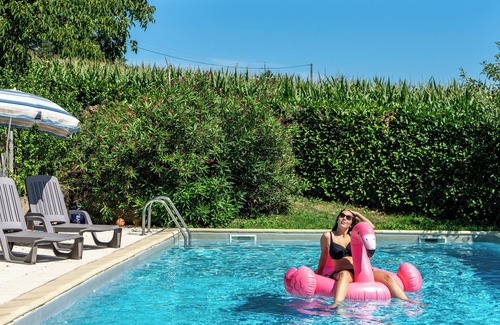 Soueich Apartment | Gîte Pyrénées Les Trois Montagnes Sarousse