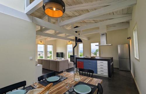 Le Mas-de-Tence House | Gîte rénové avec terrasse, randonnées et activités culturelles en Haute-Loire - FR-1-582-470