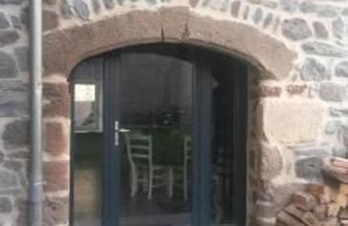 La Fagette House | Gîte rénové idéal pour randos et astronomie, calme assuré, proche Puy-en-Velay et activités nature. - FR-1-582-318