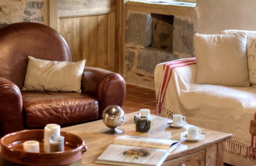 Saint-Just-la-Pendue House | Gîte Saint-Just-la-Pendue, 5 pièces, 8 personnes - FR-1-496-50