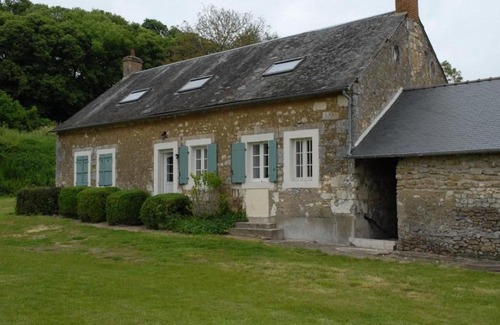Pontvallain House | Gîte spacieux rénové en 1850 avec grand jardin, terrasse, jeux pour enfants et équipements modernes ! - FR-1-410-172