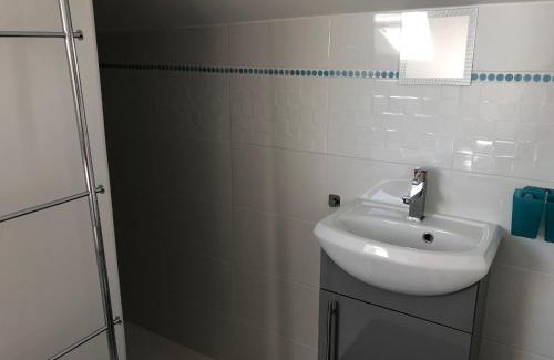 Monce-en-Belin House | Gîte tout confort près du circuit des 24H du Mans - 3 chambres, jardin et parking privé - FR-1-410-261