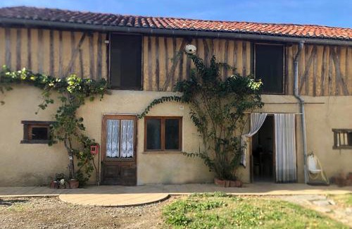 Castelnau-Magnoac House | Gîtes et Camping Hameau Nouste Temps