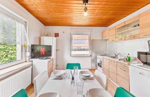 Suppingen Apartment | GÜNSTIGE Wohnungen für Monteure in Suppingen-Laichingen Ulm,Neu-Ulm,TV,Wifi,Parking