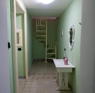 Torre Annunziata House | G&G House