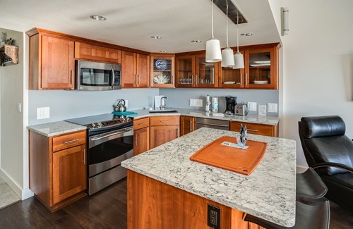 Gearhart Condo | G698 One bedroom plus loft Top floor, Elevator, 21+ONLY, No cleaning fees