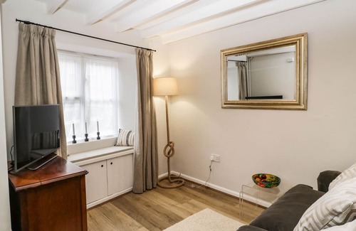 Beaminster Cottage | GABLE END COTTAGE, family friendly, with open fire in Beaminster