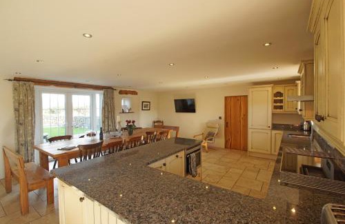 Garn Fadryn House | Gadlas