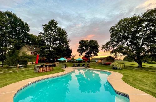 Pipersville Bed & Breakfast | Galvanized America Inn & Art Gallery