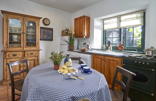 Caherlistrane Cottage | Galway Victorian Gate Lodge