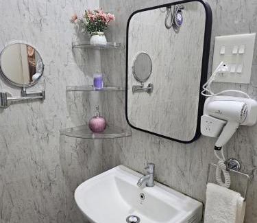 Sigra Apartment | Ganga Ghat 2 BHK Apartment Near Kashi Vishwanath Temple With Parking And Lift