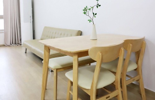 Yeoksam Apartment | [Gangnam bright APT 2Bdr 1Bath STN 5minn