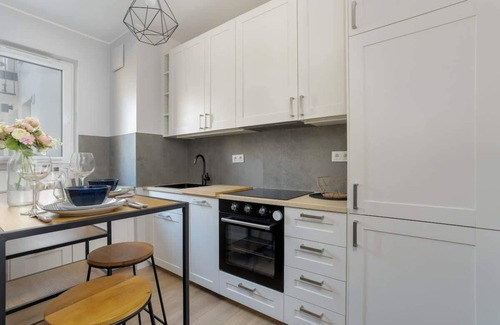 Poznan City Center Apartment | Garbary 104C | Stylish Two-Person Studio | Poznan