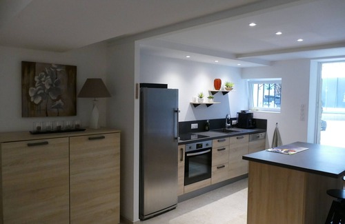 Perigueux Apartment | Garden apartment with private pool