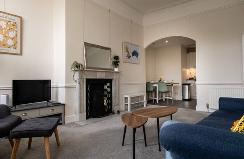 Bath Apartment | Garden Flat – Stunning Georgian Apartment in Grosvenor Place