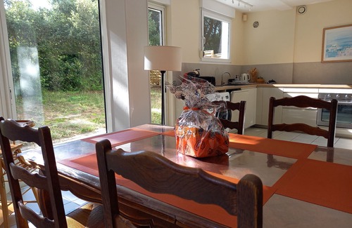 Saint-Michel-Chef-Chef Apartment | Garden level, private plot 400 m² in the heart of the woods, 1 mn walk from the sea