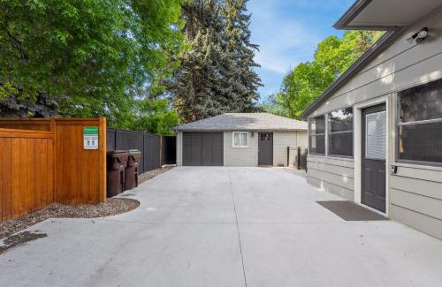 Old Town West Apartment | Garden Level Apt Mtn Ave - 8 min walk to Old Town!