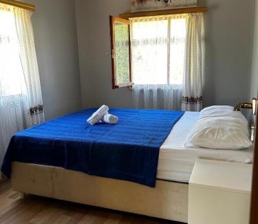 Sile House | Garden Party House