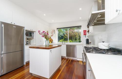 Pialligo House | Garden Precinct 3BR, Walking distance to Airport - Hosted by Canstay