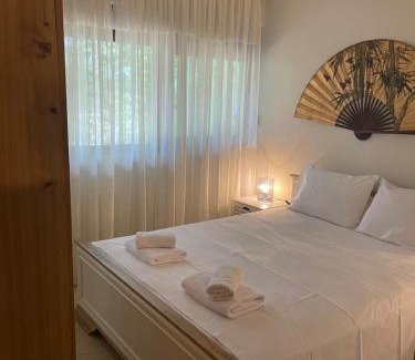 Makri Apartment | Garden View home in Makri