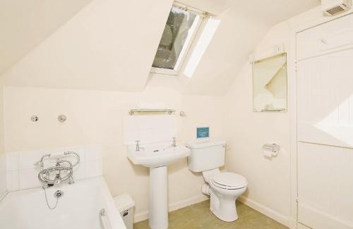 Castle Douglas House | Gardener's Cottage-Uxt