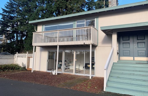 Education Hill House | GardenView queen size bedroom of my single house