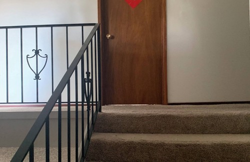 Education Hill House | GardenView queen size bedroom of my single house