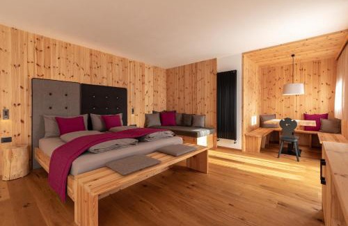 San Lorenzo in Banale Hotel | Garnì Lilly