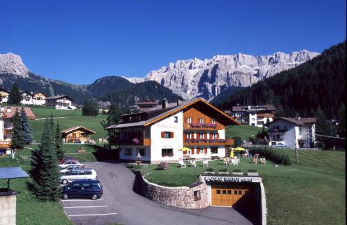 Selva di Val Gardena Hotel | Garni Waltoy