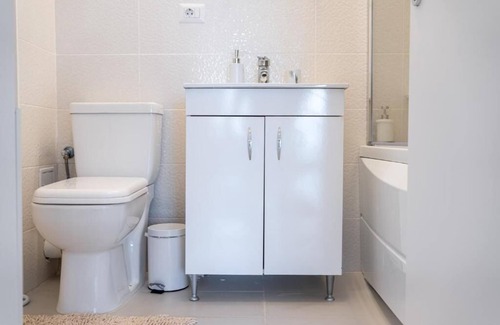 Otopeni House | Garsoniera London