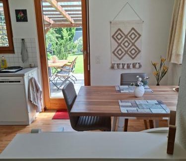 Eschen Apartment | Garten-Wohnung