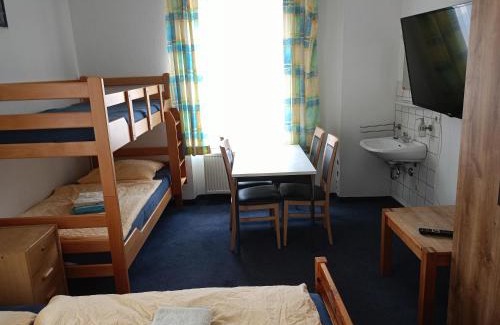 Ulm Bed & Breakfast | Gastehaus Heigeleshof