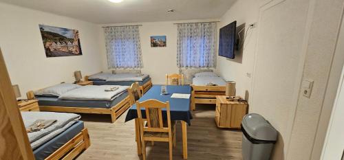 Zepfenhan Hotel | Gasthaus Ochsen