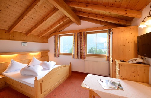 Fulpmes Hotel | Gasthof Gröbenhof